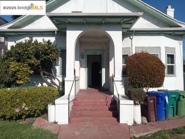 2516 E 21st St Oakland CA 94601 For Sale ($624 999) MLS# 41082520 2516 E 21st St Oakland CA 94601 For Sale ($624 999) MLS# 41082520
