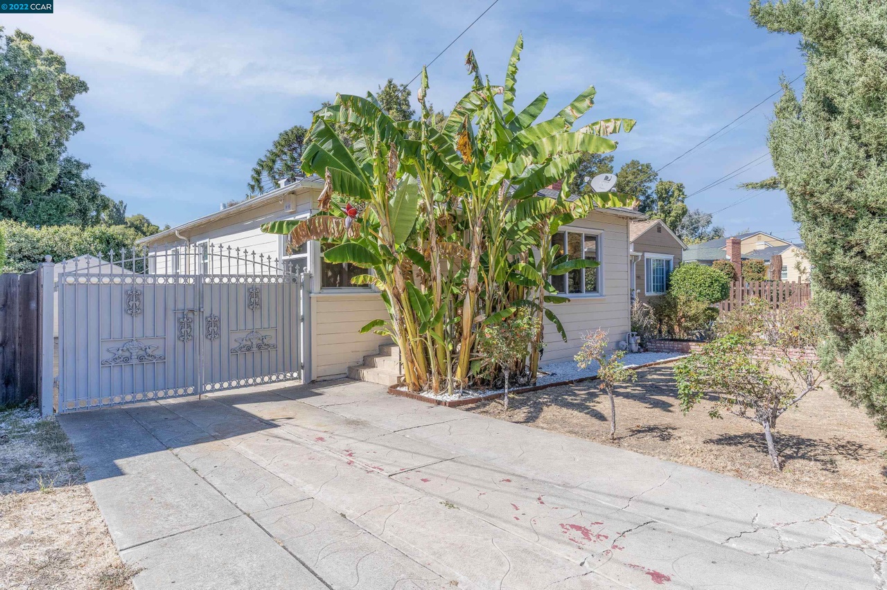 7821 Olive St, Oakland, CA 94621 | MLS# 41010571 | Redfin