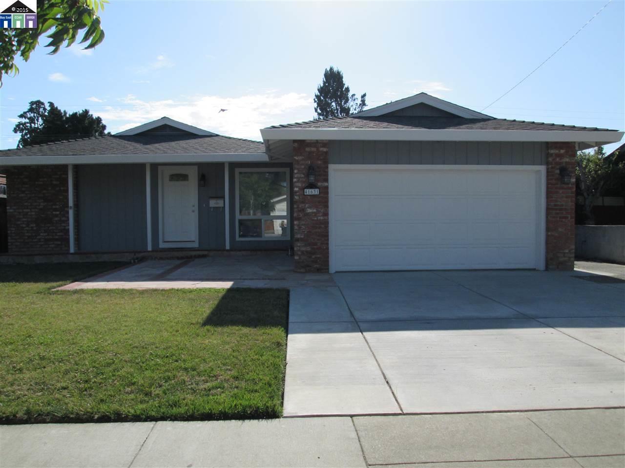 https://ssl.cdn-redfin.com/photo/10/bigphoto/584/40708584_0.jpg
