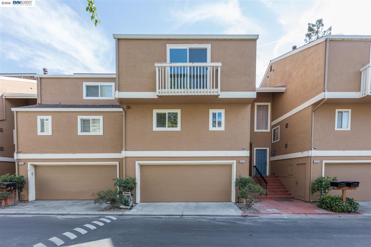 37917 Bright Cmn Fremont Ca 94536 Mls 40743796 Redfin
