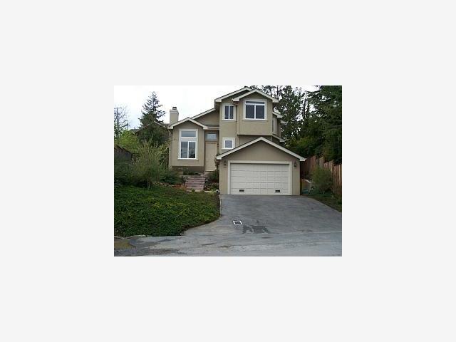 992 Lakeview Way
