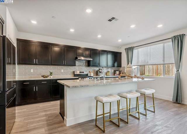 Property at 5360 Trimonti Cir, Antioch, CA 94531, 5 beds, 3.5 baths