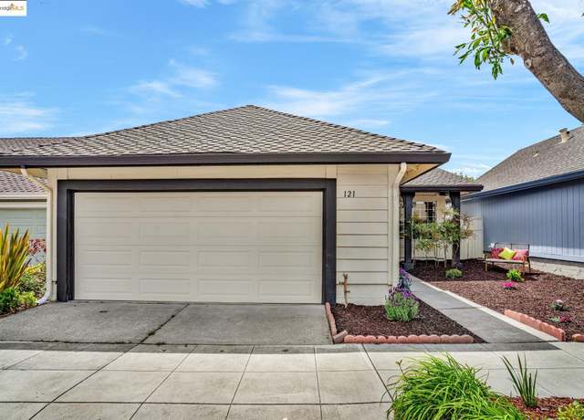 Property at 121 Brighton Rd, Alameda, CA 94502, 3 beds, 2 baths