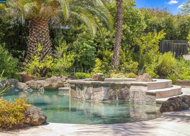 Property at 14 Dublin Ct, Pleasant Hill, CA 94523, 4 beds, 2.5 baths