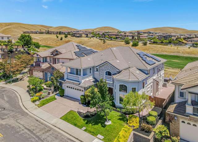 Property at 2734 E Sugar Hill Ter, Dublin, CA 94568, 4 beds, 4.5 baths