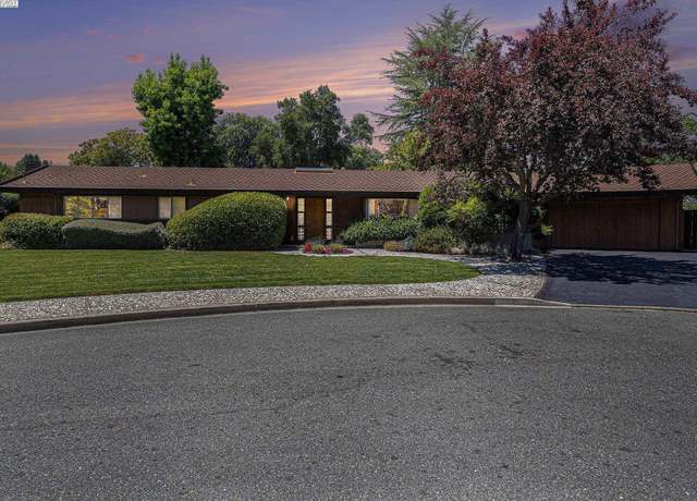 Property at 1407 Black Hawk Ct, Lafayette, CA 94549, 3 beds, 2.5 baths