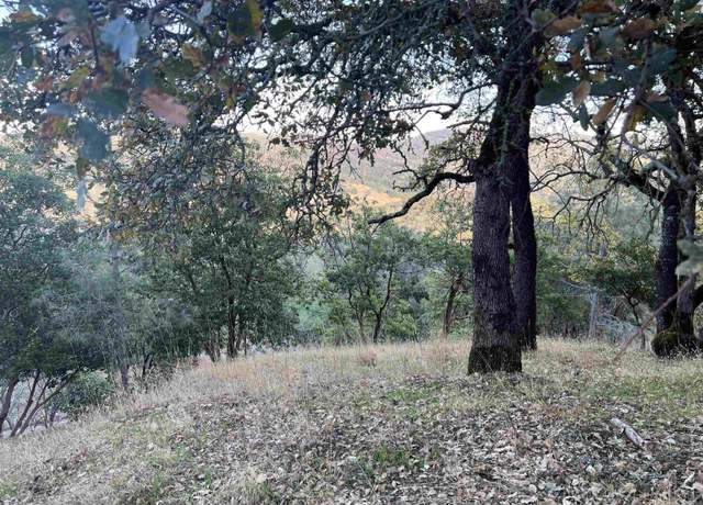 Property at 196 Country Club Ln, Napa, CA 94558