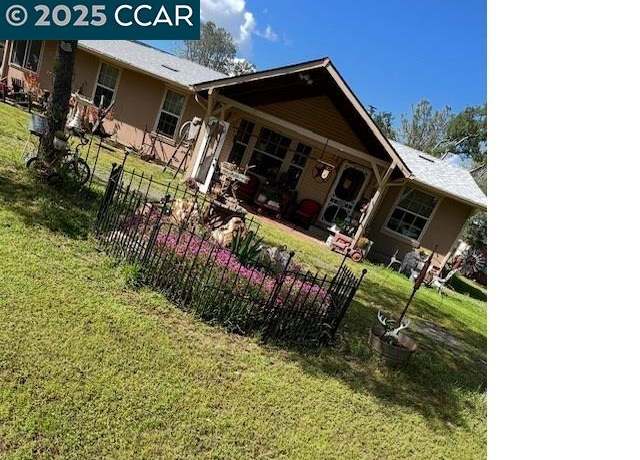Property at 5098 Cantle Rd, Copperopolis, CA 95228, 3 beds, 2 baths
