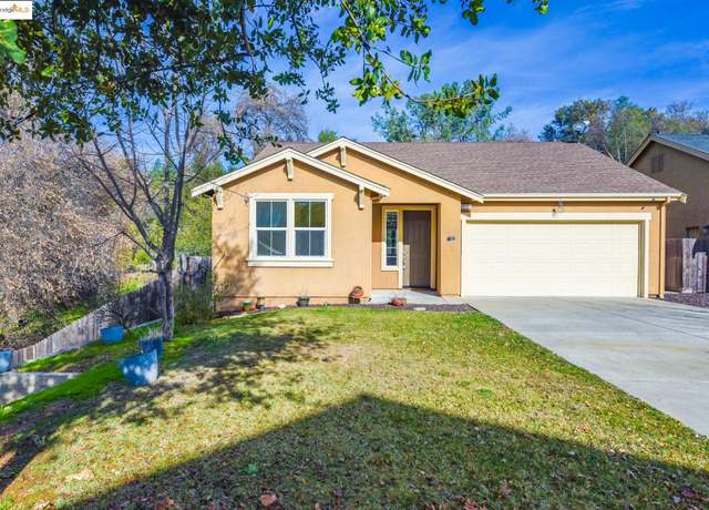 Property at 10750 Sierra Meadows Dr, Sonora, CA 95370, 3 beds, 2 baths