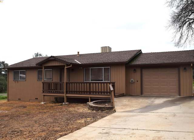 Property at 812 Feather Dr, Copperopolis, CA 95228, 3 beds, 3.5 baths
