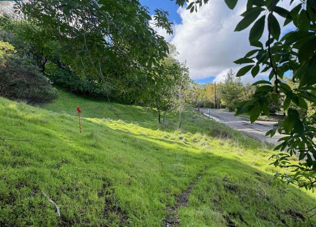 Property at 197 Country Club Ln, Napa, CA 94558