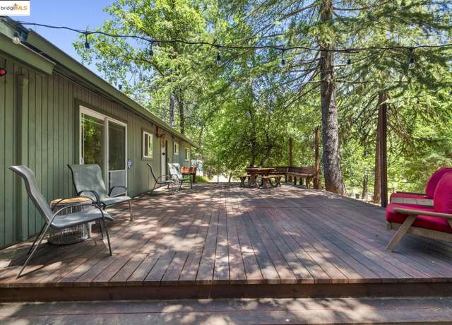 Property at 18727 Broadhurst Dr, Twain Harte, CA 95383, 3 beds, 2 baths