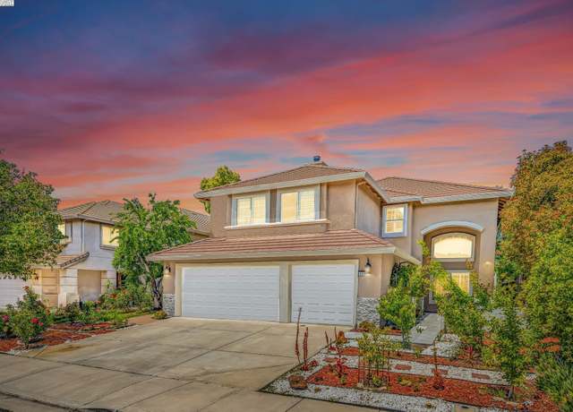 Property at 1431 Hepburn St, Tracy, CA 95376, 4 beds, 2.5 baths