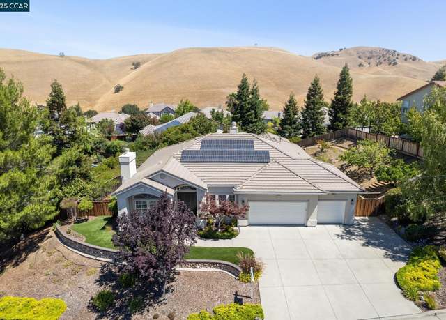Property at 109 Forest Hl, Clayton, CA 94517, 3 beds, 2.5 baths