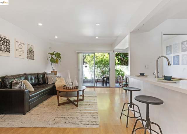 Property at 5 Villa Dr, San Pablo, CA 94806, 2 beds, 1.5 baths