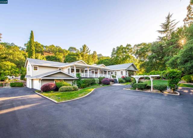 Property at 3421 Echo Springs Rd, Lafayette, CA 94549, 5 beds, 4.5 baths