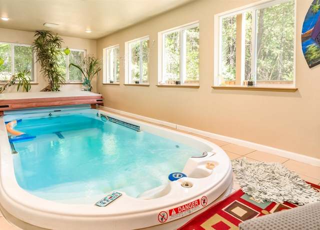 Property at 16512 S Creekside, Sonora, CA 95370, 5 beds, 3 baths