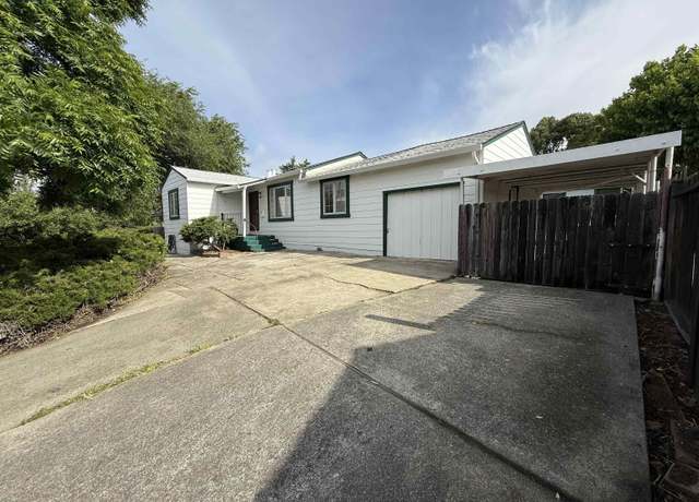 Property at 2271 Hemlock Ave, Concord, CA 94520, 3 beds, 1 bath