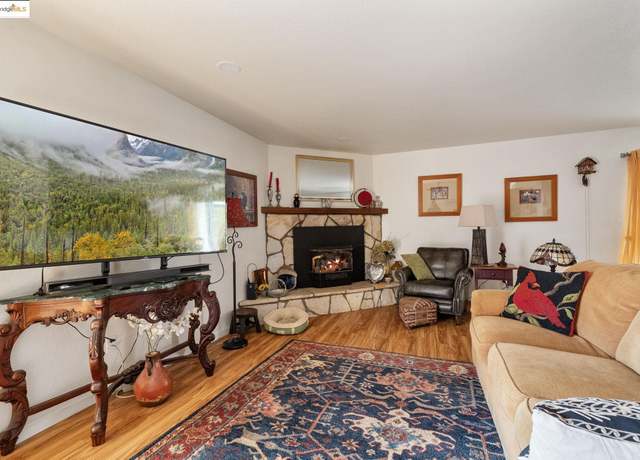 Property at 15427 El Venada Trl, Sonora, CA 95370, 3 beds, 3 baths