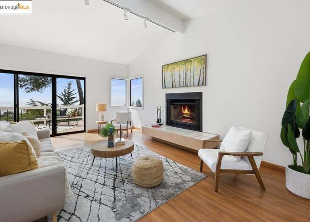 Property at 9175 Skyline Blvd, Oakland, CA 94611, 3 beds, 2.5 baths