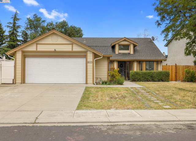 Property at 1023 Snowgoose Ln, Manteca, CA 95337, 3 beds, 2 baths