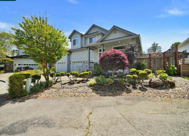 Property at 1023 Gailinda Ct, Petaluma, CA 94952, 4 beds, 3 baths