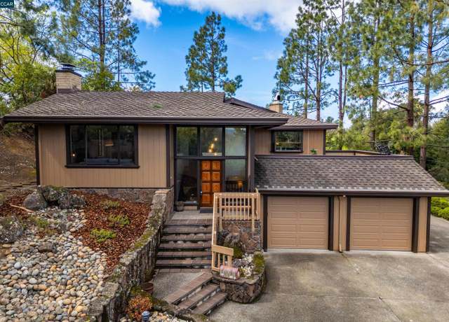 Property at 910 Ridge Dr, Concord, CA 94518, 3 beds, 2.5 baths