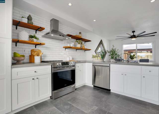 Property at 1249 Marina Cir, Discovery Bay, CA 94505, 3 beds, 2.5 baths