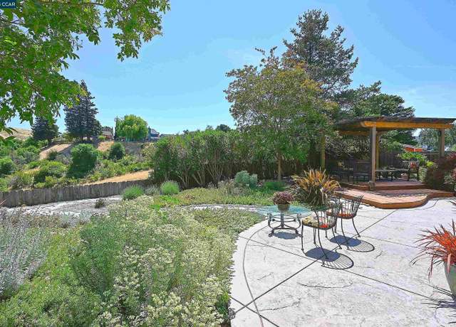 Property at 594 Morning Glory Dr, Benicia, CA 94510, 4 beds, 2.5 baths