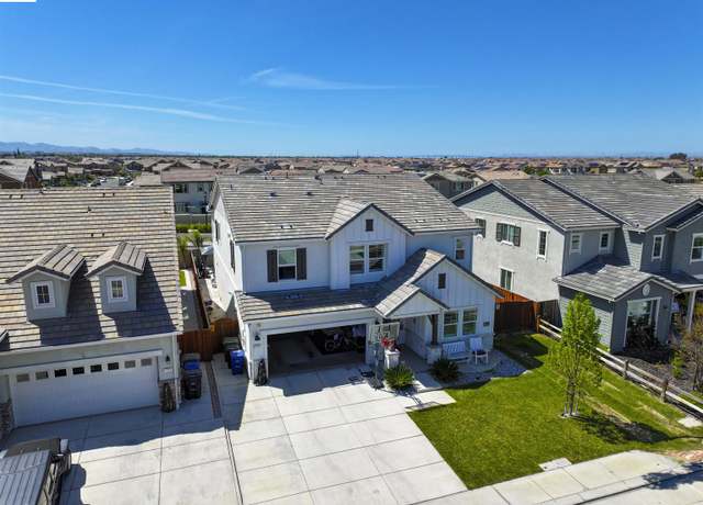 Property at 733 Shullsburg Way, Oakley, CA 94561, 5 beds, 3.5 baths