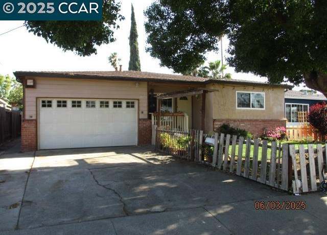 Property at 207 Thomas Way, Pittsburg, CA 94565, 3 beds, 2 baths