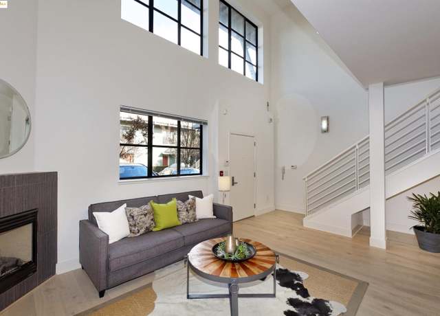 Property at 1565 32nd St #3, Oakland, CA 94608, 2 beds, 2.5 baths