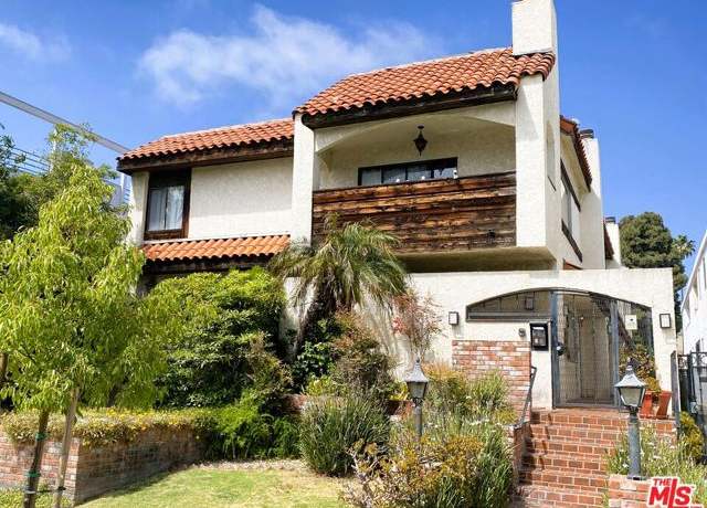 Property at 1337 18th St #2, Santa Monica, CA 90404, 2 beds, 2.5 baths