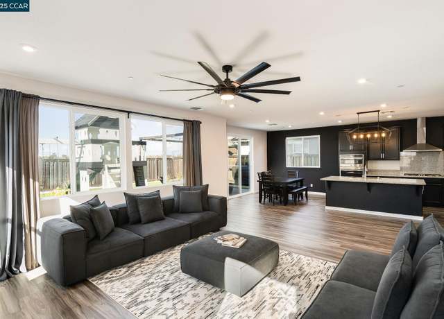 Property at 9603 Del Seis Dr, Sacramento, CA 95829, 4 beds, 2.5 baths