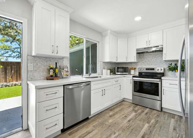 Property at 824 Royal Ann Ln, Concord, CA 94518, 3 beds, 2.5 baths