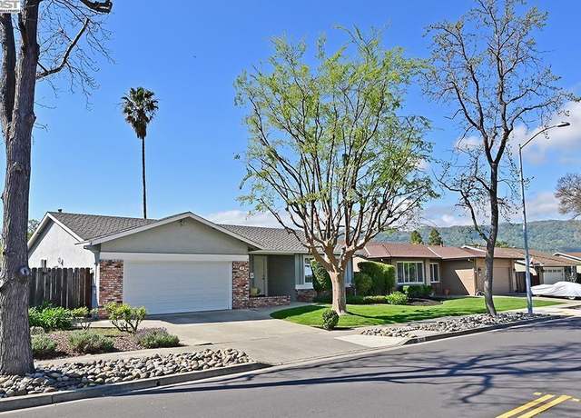 Property at 573 Junipero St, Pleasanton, CA 94566, 4 beds, 2 baths