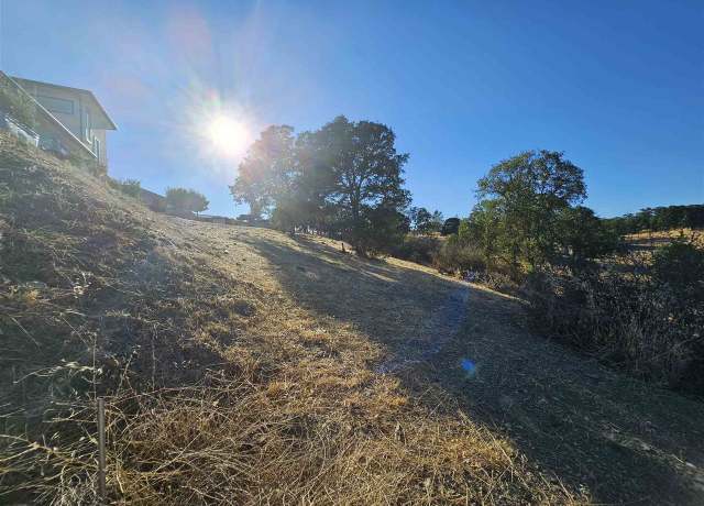 Property at 28 Lopes Ct, Copperopolis, CA 95228