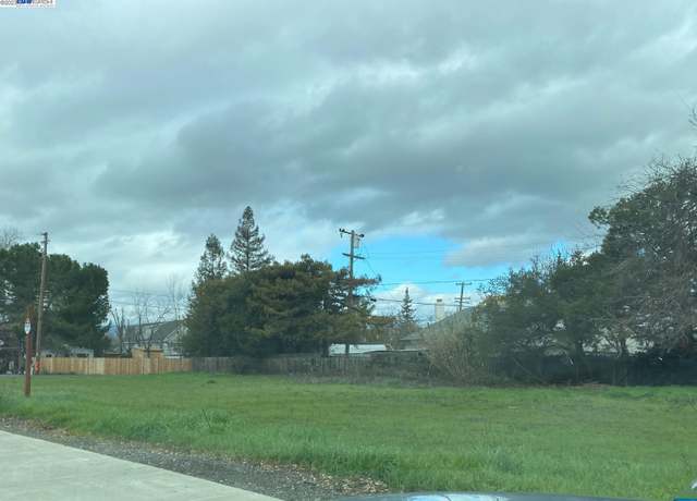 Property at 1698 D St, Napa, CA 94559