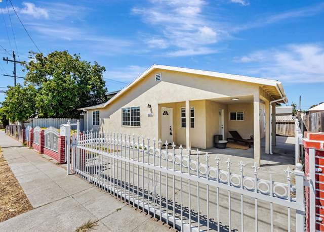 Property at 1111 Stonington Ave, San Pablo, CA 94806, 3 beds, 2 baths