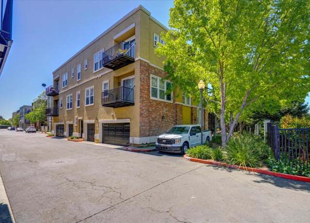 Property at 22820 Paseo Pl, Hayward, CA 94541, 3 beds, 3 baths
