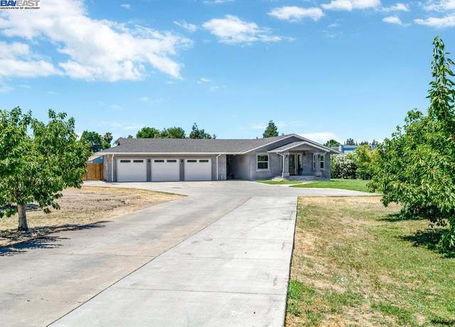 Property at 8540 W Bates Ct, Tracy, CA 95304, 6 beds, 3 baths