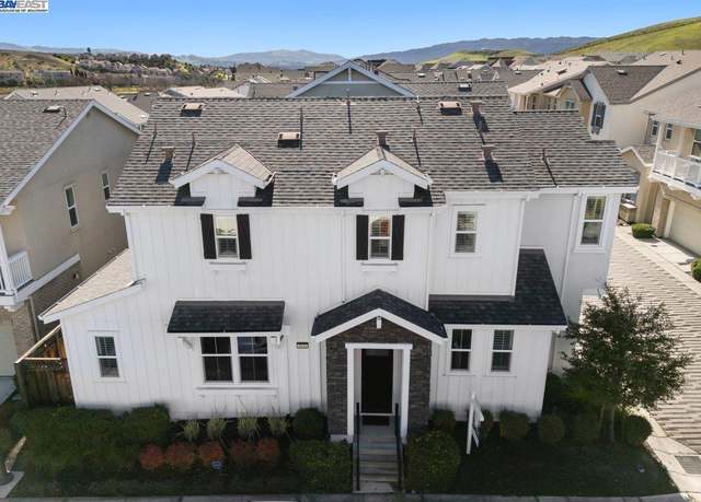 Property at 4026 Chalk Hill Way, Dublin, CA 94568, 3 beds, 2.5 baths