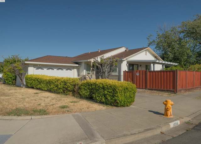 Property at 1094 Marlowe Ln, Hayward, CA 94544, 3 beds, 2 baths