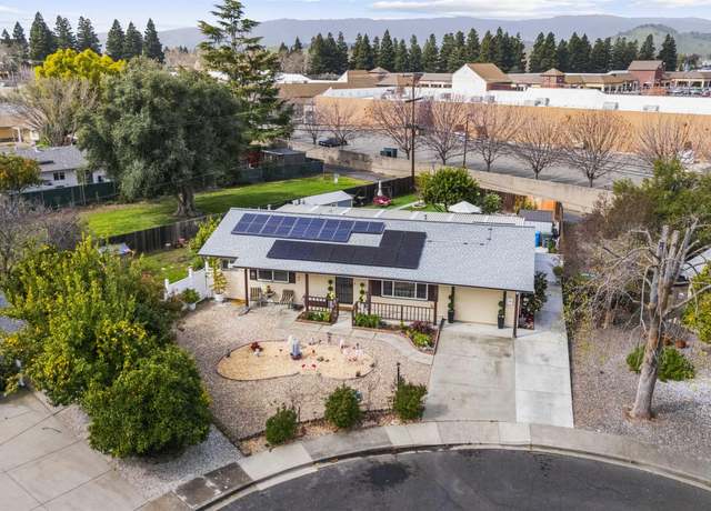 Property at 148 Olympic Cir, Vacaville, CA 95687, 2 beds, 2 baths