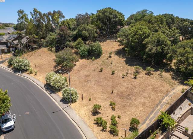 Property at #1 Barn Rock Dr, Hayward, CA 94542
