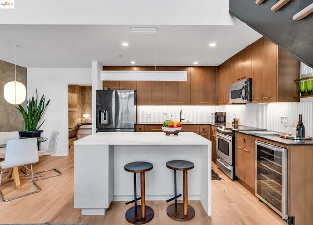 Property at 311 Oak St #102, Oakland, CA 94607, 2 beds, 2 baths