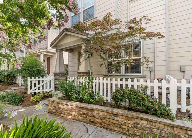 Property at 206 Hamlin Loop, Walnut Creek, CA 94598, 3 beds, 2.5 baths