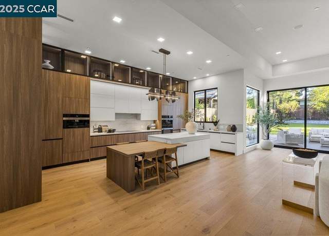 Property at 720 Laurel Dr, Walnut Creek, CA 94596, 4 beds, 3.5 baths