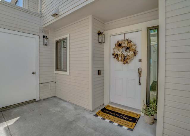 Property at 2417 Groveview Ct, Richmond, CA 94806, 2 beds, 2.5 baths