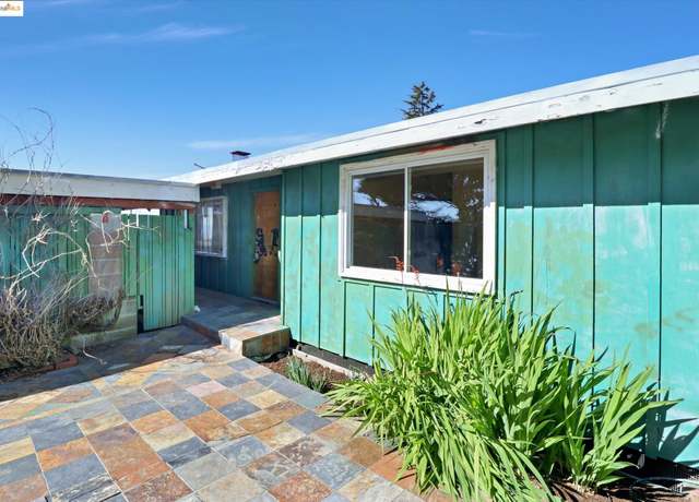 Property at 41 Hemlock Ln, Oakland, CA 94611, 4 beds, 2 baths